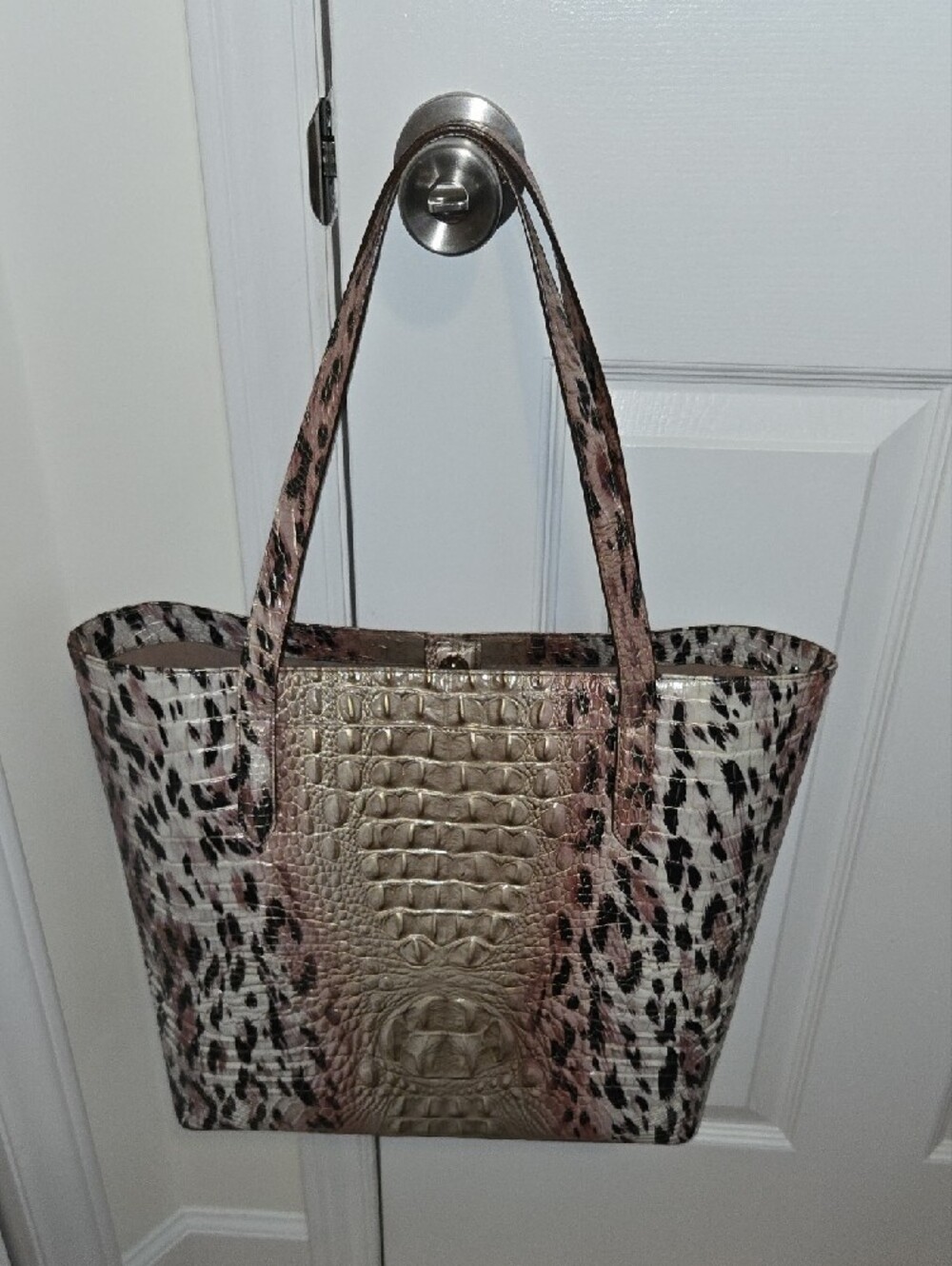 Brahmin Brooke Tote In PROWL Melboune Leather With Attachable Pouch EUC - Picture 16 of 16
